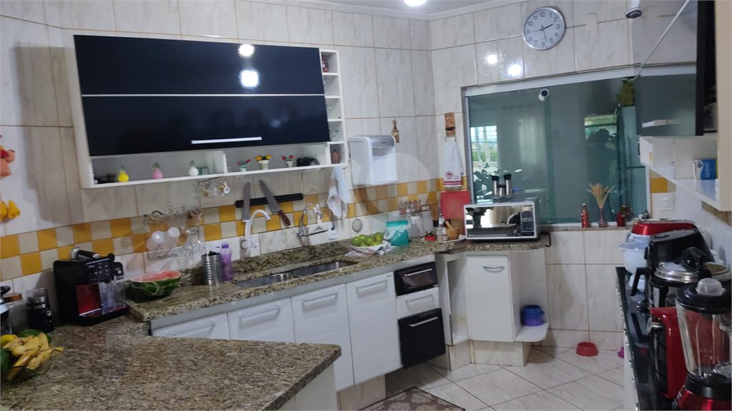 Sobrado à venda com 3 quartos, sendo 1 suíte, em Parque Cidade Jardim Ii, Jundiaí, SP