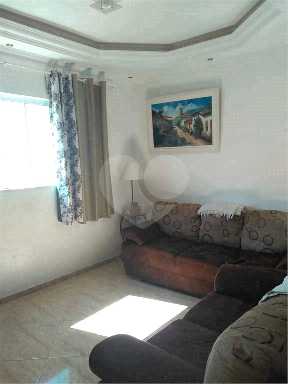 Sobrado à venda com 2 quartos em Jardim São José, Poá, SP