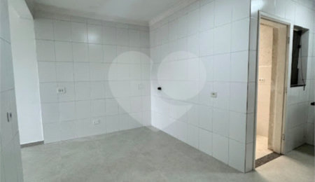 Casa à venda com 3 quartos, sendo 1 suíte,  em Parque Maria Luiza, São Paulo, SP
