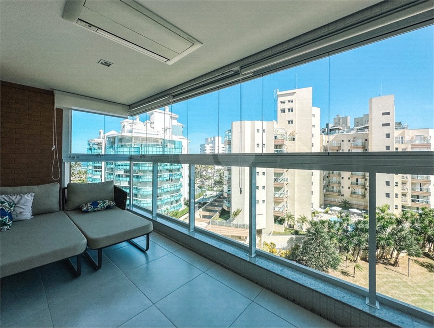 Apartamento à venda com 2 quartos, sendo 1 suíte, em Riviera, Bertioga, SP