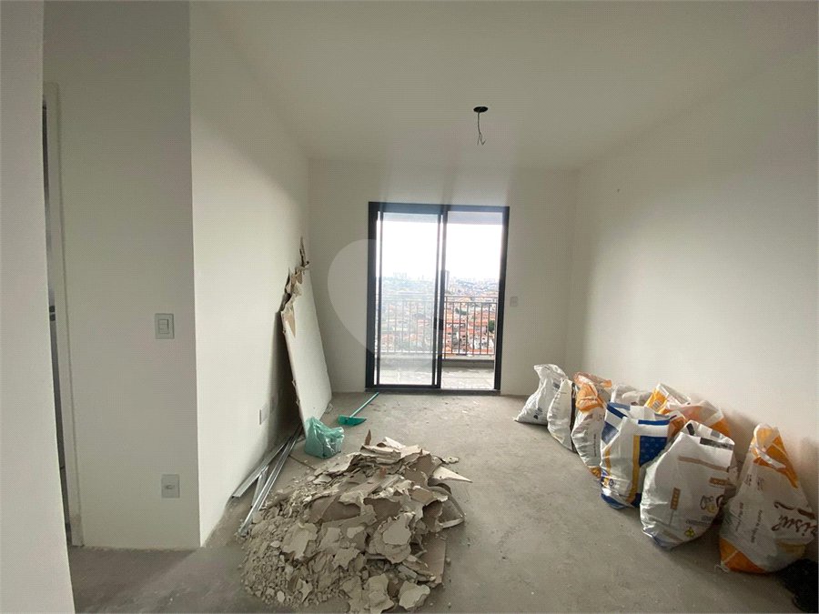 Apartamento à venda com 2 quartos, sendo 1 suíte,  em Vila Rosália, Guarulhos, SP