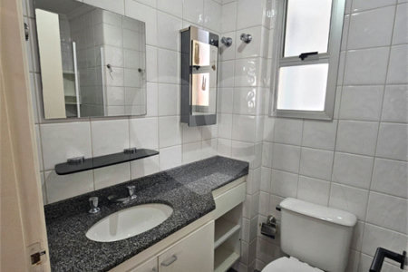 Apartamento à venda com 3 quartos, sendo 1 suíte, em Vila Gumercindo, São Paulo, SP