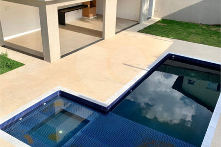 Sobrado à venda com 3 suítes em Vila Esperia Ou Giglio, Atibaia, SP