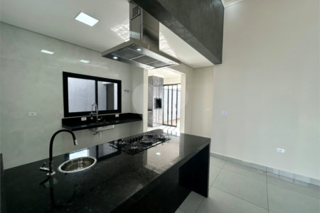Casa à venda com 3 suítes no condomínio Jardim Villagio Wanel, Sorocaba - SP