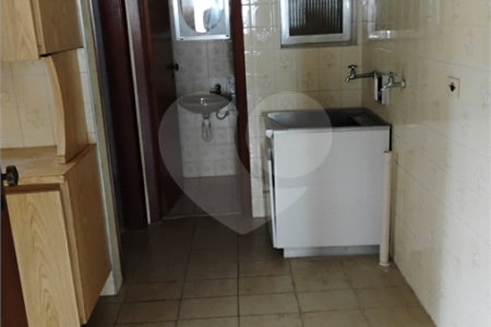 Sobrado à venda com 3 quartos, sendo 1 suíte,  em Jardim Jabaquara, São Paulo, SP
