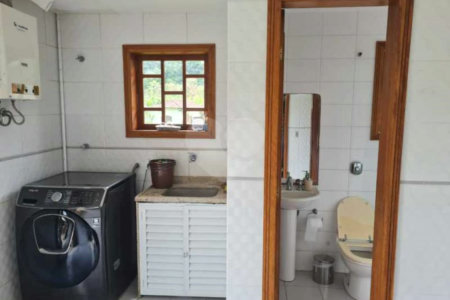 Casa à venda com 4 quartos, sendo 6 suítes, em Campo Grande, Rio de Janeiro, RJ