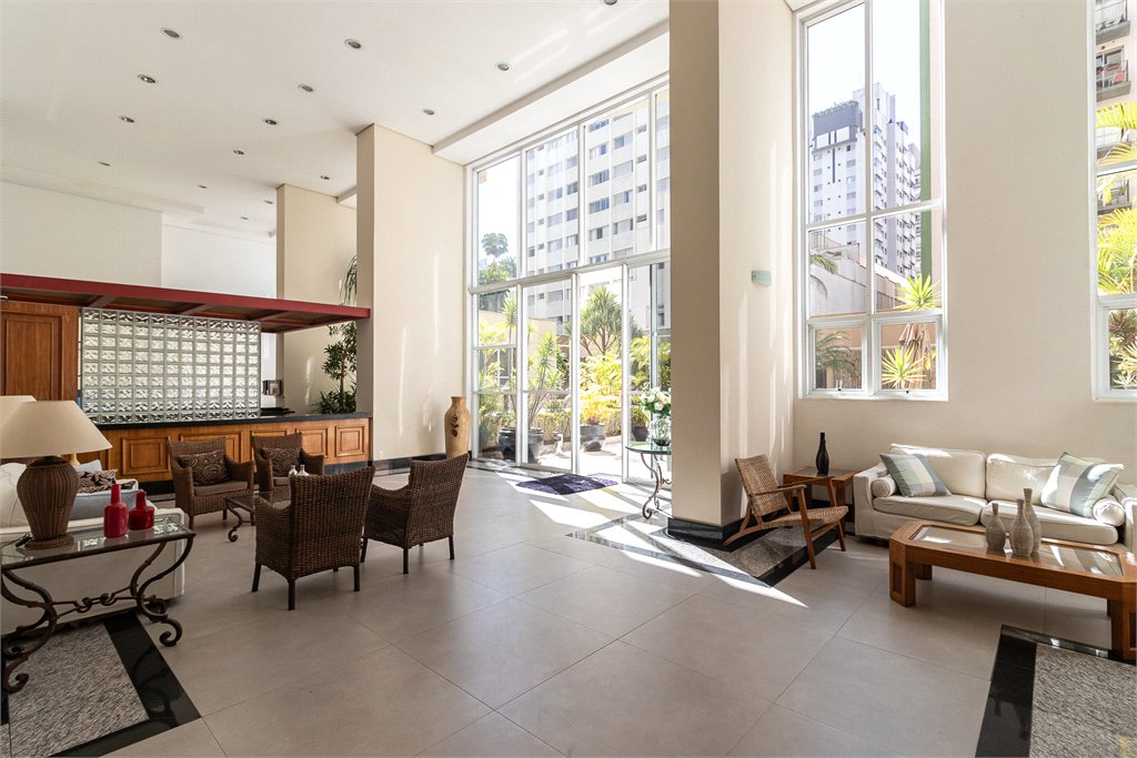 Apartamento à venda ou para alugar com 1 suíte em Pinheiros, São Paulo, SP