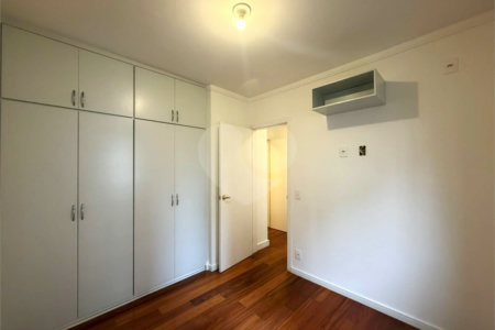 Apartamento à venda com 3 suítes em Vila Suzana, São Paulo, SP