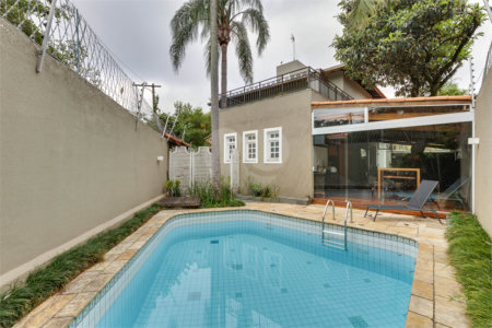 Casa à venda com 5 quartos, sendo 3 suítes, em Alto da Boa Vista, São Paulo, SP