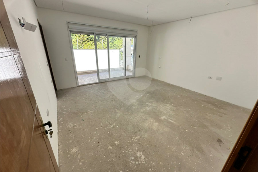Casa à venda com 4 suítes no condomínio Villaggio Houda, São Paulo - SP