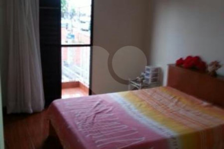 Sobrado à venda com 3 quartos, sendo 1 suíte, em Parque Vitória, São Paulo, SP