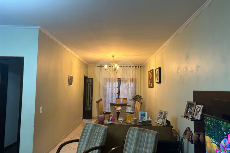 Sobrado à venda com 3 quartos, sendo 1 suíte,  em Tremembé, São Paulo, SP