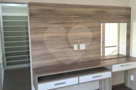 Casa à venda com 3 suítes no condomínio Portal do Jequitibá, Valinhos - SP