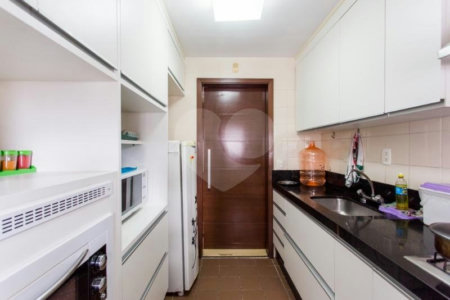 Apartamento à venda com 2 quartos, sendo 1 suíte, em Moema, São Paulo, SP