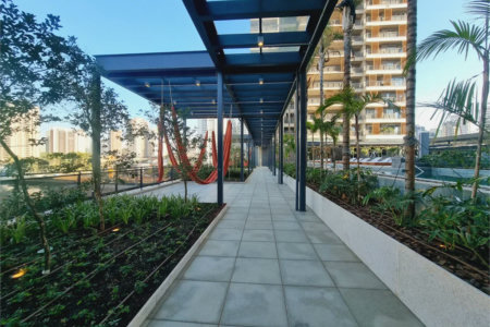 Apartamento à venda ou para alugar com 3 quartos, sendo 1 suíte,  em Jardim das Acácias, São Paulo, SP