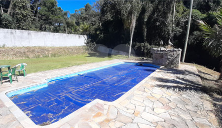 Casa à venda com 3 quartos, sendo 1 suíte,  no condomínio Sausalito, Mairiporã - SP