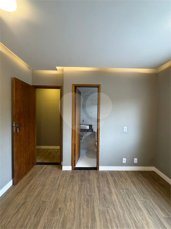 Casa à venda com 5 quartos, sendo 4 suítes, no condomínio Grand Park, Rio de Janeiro - RJ