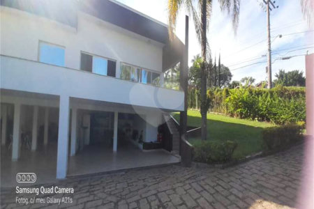 Casa à venda com 4 suítes no condomínio Residencial Vale das Laranjeiras, Indaiatuba - SP