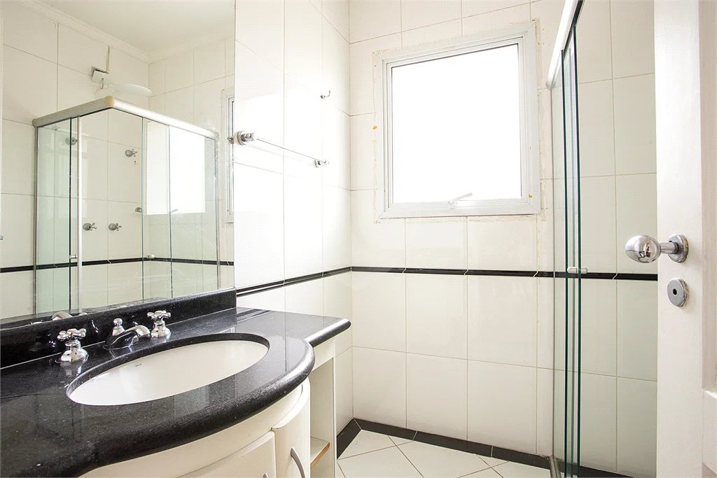 Casa à venda ou para alugar com 4 suítes no condomínio Belle Ville, São Paulo - SP