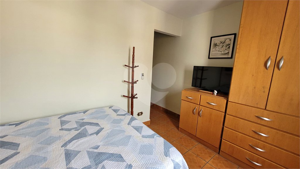 Casa à venda com 4 quartos, sendo 1 suíte, em Parque Maria Domitila, São Paulo, SP