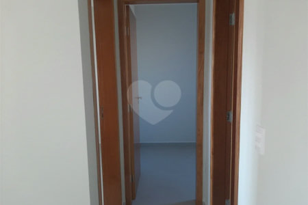 Apartamento à venda com 2 quartos em Vila Nivi, São Paulo, SP