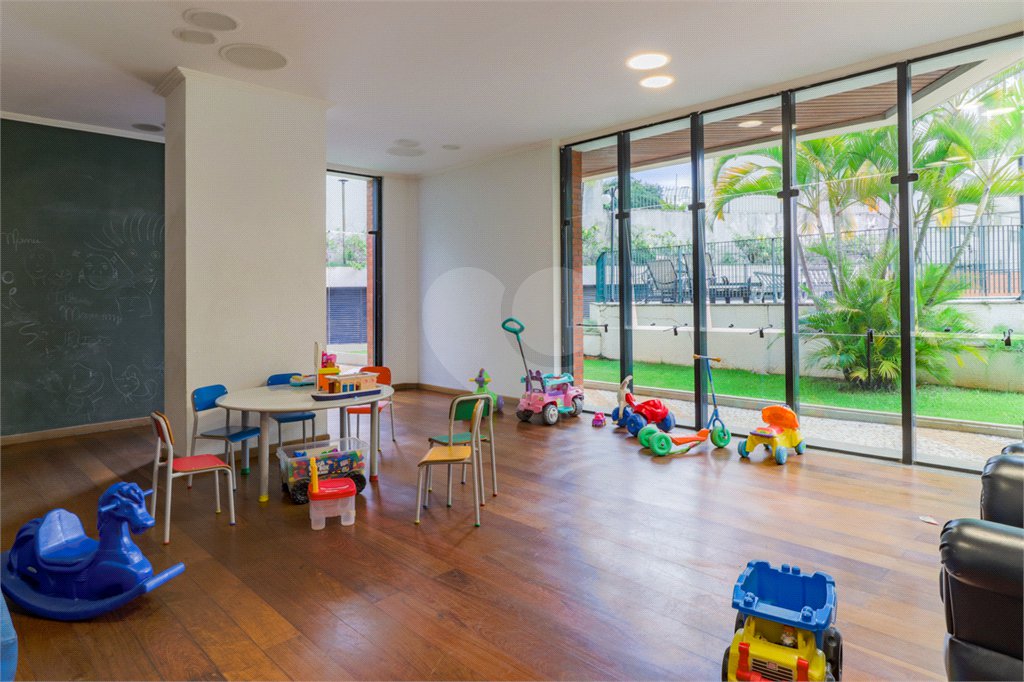 Cobertura à venda com 4 quartos, sendo 2 suítes,  em Perdizes, São Paulo, SP