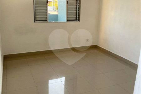 Sobrado à venda com 2 quartos em Jardim Monte Cristo, Suzano, SP