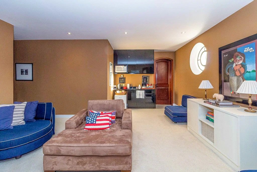 Sobrado à venda com 4 suítes em Jardim Guedala, São Paulo, SP