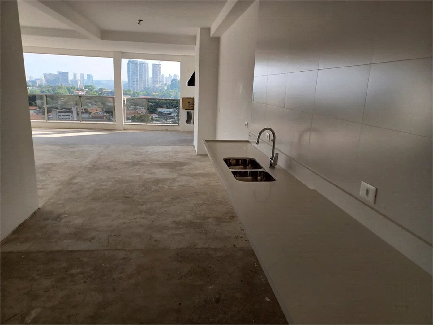 Apartamento à venda com 4 suítes em Real Parque, São Paulo, SP