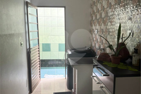 Casa à venda com 3 quartos, sendo 1 suíte, em Vila Romão, Salto, SP