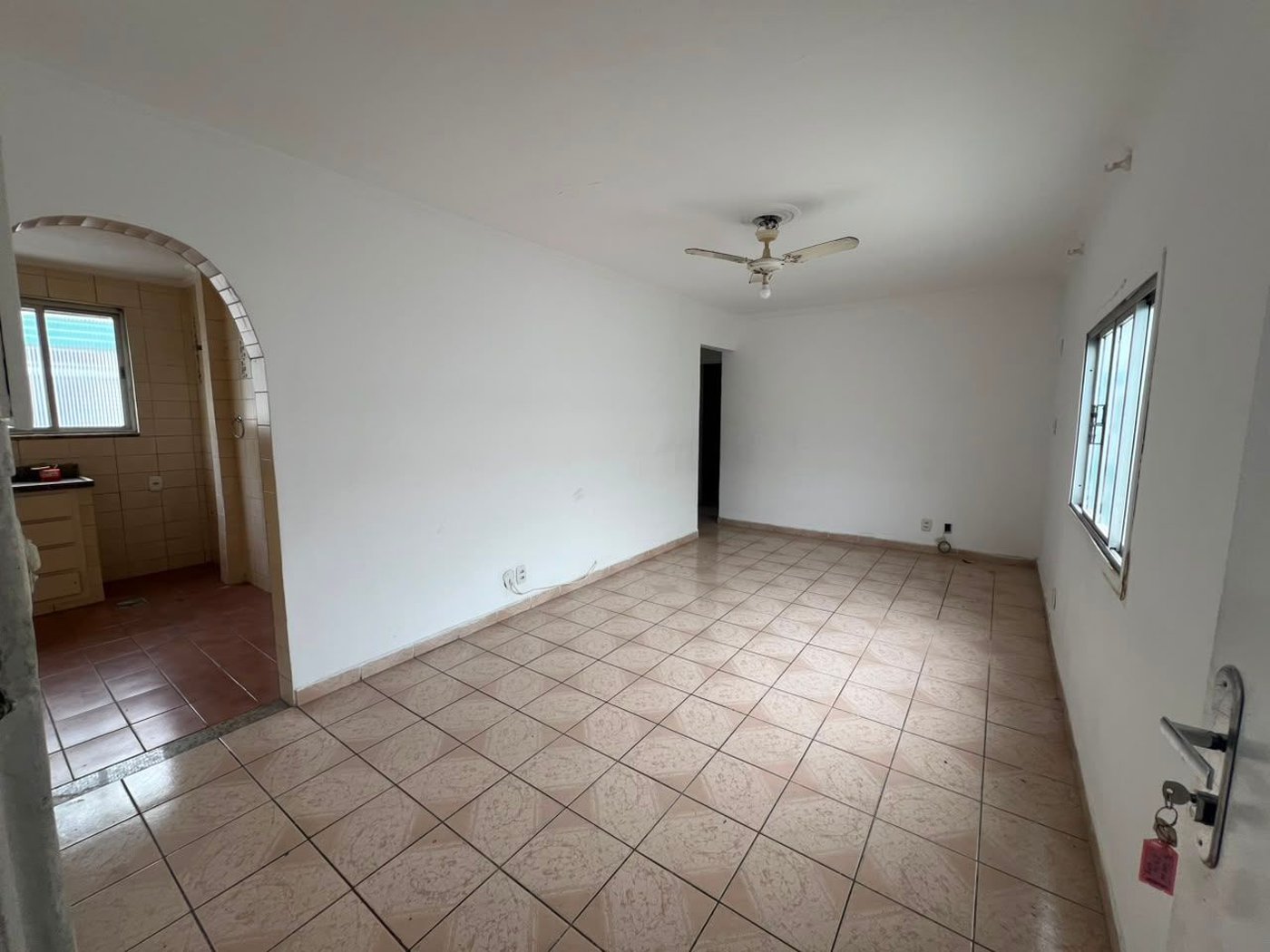 Apartamento com 3 dormitórios à venda, 72 m² por R$ 315.000 - Aparecida BNH- Santos/SP