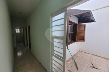 Sobrado à venda com 4 quartos, sendo 1 suíte,  em Jardim Itamaracá, Indaiatuba, SP