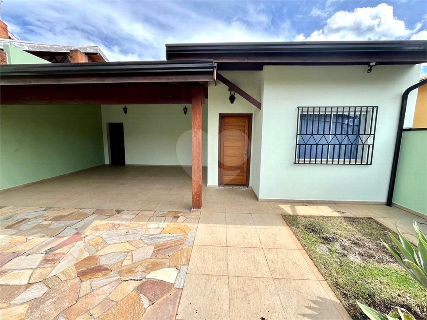 Casa Térrea à venda com 3 quartos, sendo 1 suíte,  em Cidade Universitária, Campinas, SP