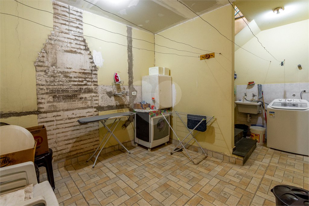 Sobrado à venda com 4 quartos, sendo 3 suítes, em Vila Gustavo, São Paulo, SP