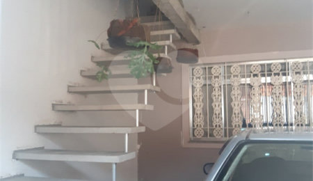 Sobrado à venda com 5 quartos, sendo 3 suítes,  em Horto, São Paulo, SP
