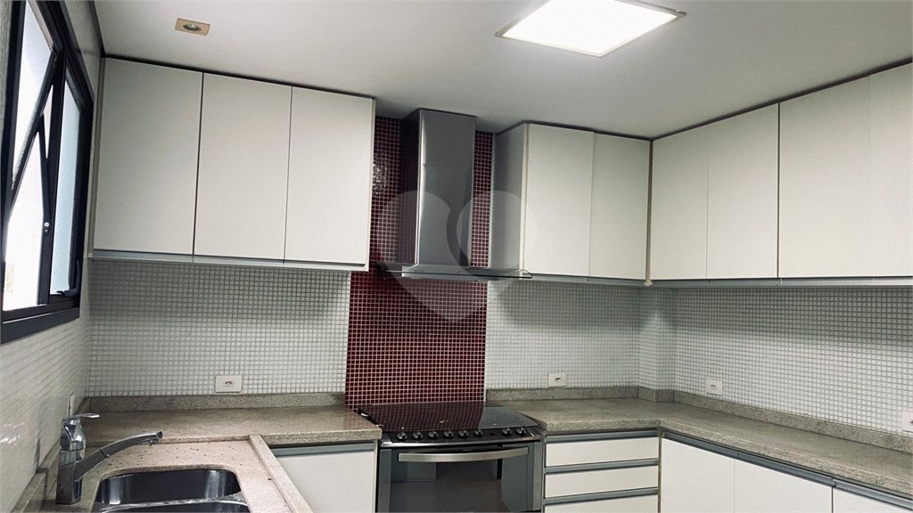 Casa à venda com 3 suítes no condomínio Vilas 2, São Paulo - SP