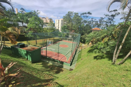 Casa à venda com 5 quartos, sendo 3 suítes, no condomínio Vila Panamericana, São Paulo - SP
