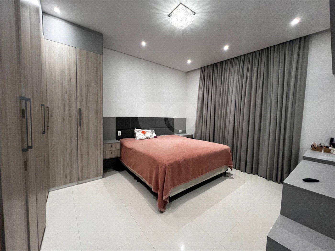 Casa à venda com 4 suítes no condomínio Evidence, Araçoiaba da Serra - SP