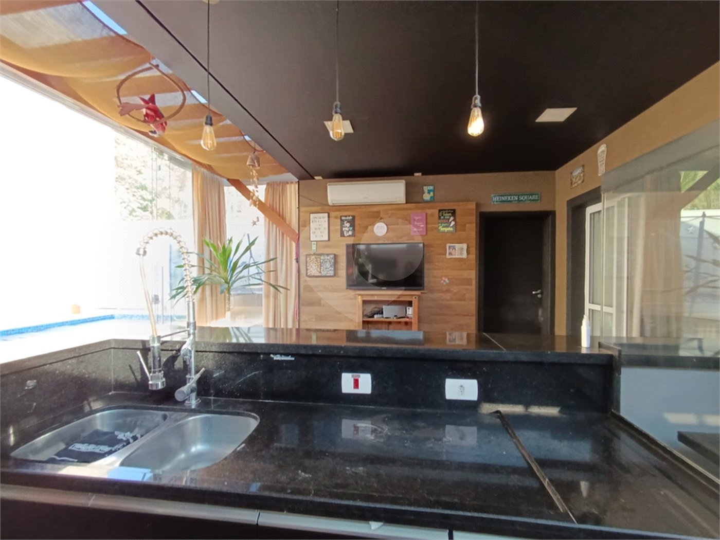 Casa à venda com 4 quartos, sendo 1 suíte, no condomínio Jardim Reserva Bom Viver de Indaiatuba, Indaiatuba - SP