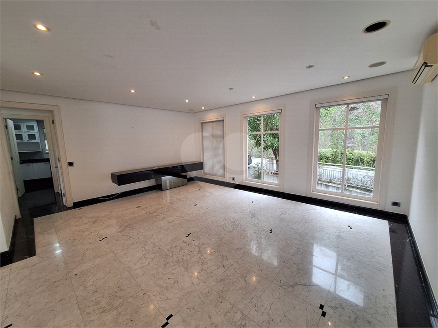 Casa à venda com 4 suítes no condomínio Villagio DI Sopra, São Paulo - SP
