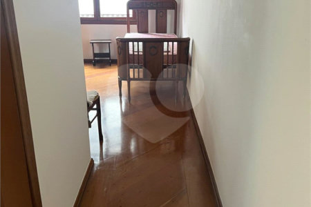 Casa à venda com 3 quartos, sendo 1 suíte, em Vila Mariana, São Paulo, SP
