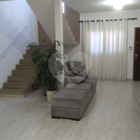Sobrado à venda com 3 quartos, sendo 1 suíte, em Vila Suissa, Mogi das Cruzes, SP