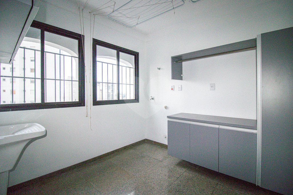 Apartamento à venda com 4 suítes em Jardim Marajoara, São Paulo, SP