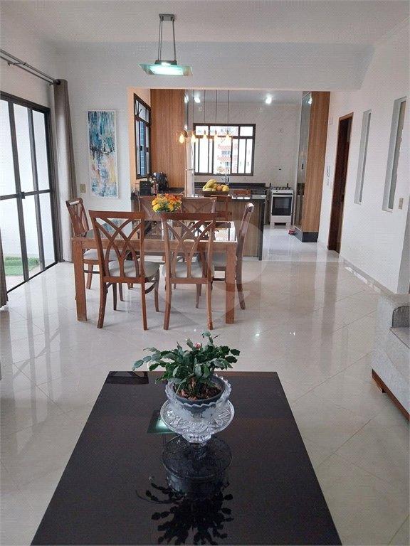 Apartamento à venda com 4 quartos, sendo 1 suíte,  em Vila Ipojuca, São Paulo, SP