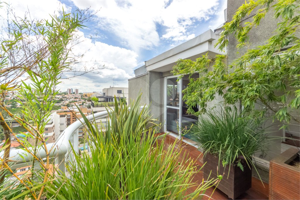 Cobertura à venda com 3 quartos, sendo 2 suítes,  em Vila Progredior, São Paulo, SP