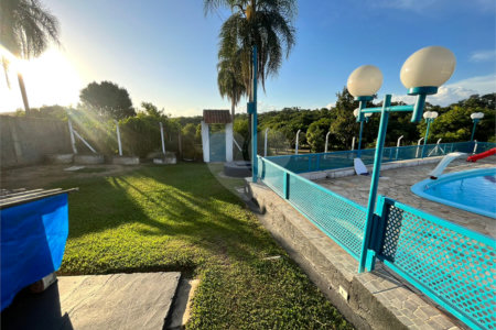 Chácara à venda com 6 quartos, sendo 1 suíte,  em Cercadinho, Alambari, SP