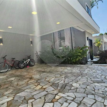 Casa à venda com 3 suítes em Vila Popular, Itapetininga, SP