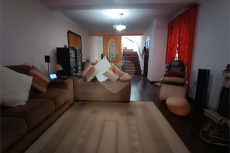 Sobrado à venda com 3 quartos, sendo 1 suíte, em Jaguaré, São Paulo, SP