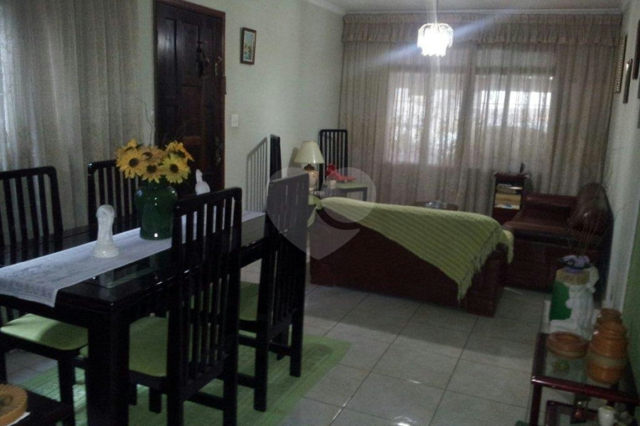 Sobrado à venda com 3 quartos, sendo 1 suíte, em Vila Mazzei, São Paulo, SP