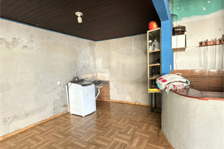 Casa à venda com 4 quartos, sendo 1 suíte,  em Jardim Estoril, Ponta Porã, MS